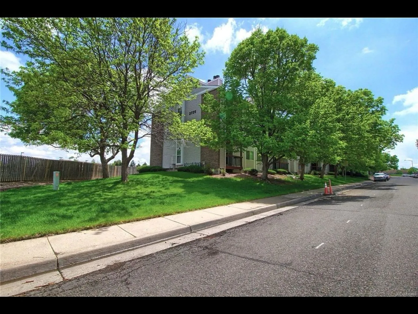 3 Bedroom Townhome in Westminster — Photo 1