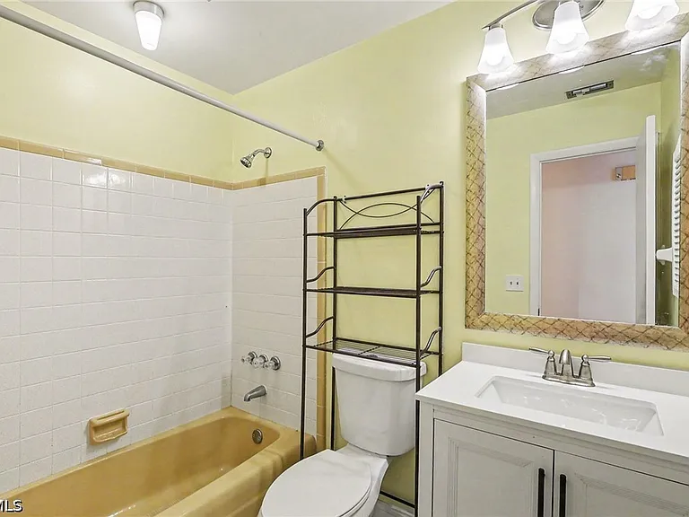 5403 Baylor Ln — Photo 12