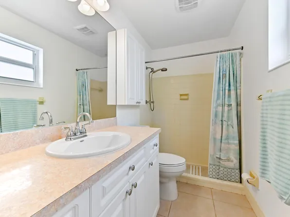 522 Evergreen Drive, Lake Park, FL 33403