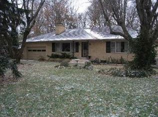 424 Honeysuckle Dr, Dayton, OH 45429