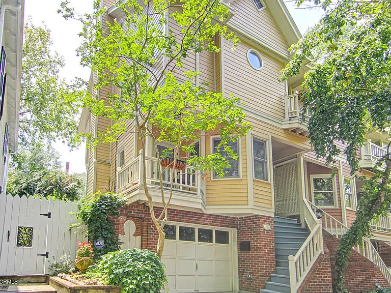 110 Ann St — Photo 1