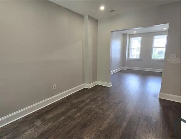702 Belgian Ave, Baltimore, MD 21218