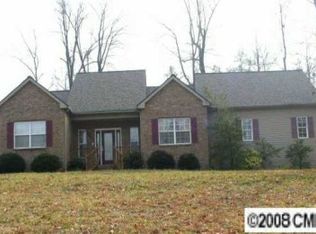 9433 Snow Ridge Ln, Charlotte, NC 28278