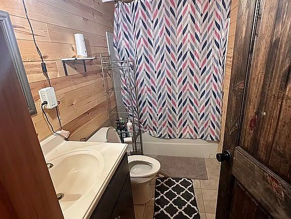 5th image of 8301 Morehead Rd