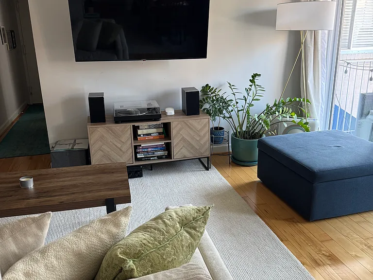 1420 Clifton St NW #205 — Photo 3