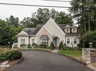 26 Westerly Dr, Hamden, CT 06518
