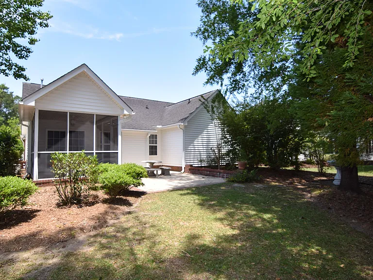 300 Prestwick Ct — Photo 18