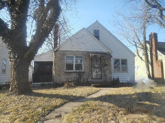 3rd image of 1341 E Hudson St
