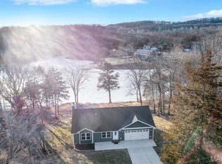 4260 N Shore Dr, Hillsboro, MO 63050