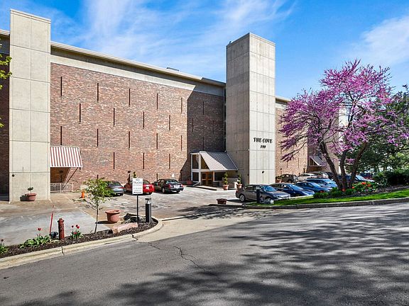 2nd image of 3100 Lake Mendota Dr APT 202