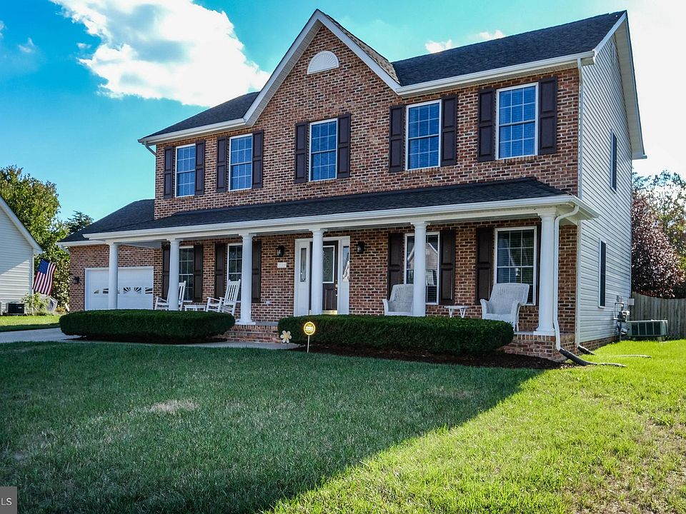 1st image of 317 Clydesdale Dr