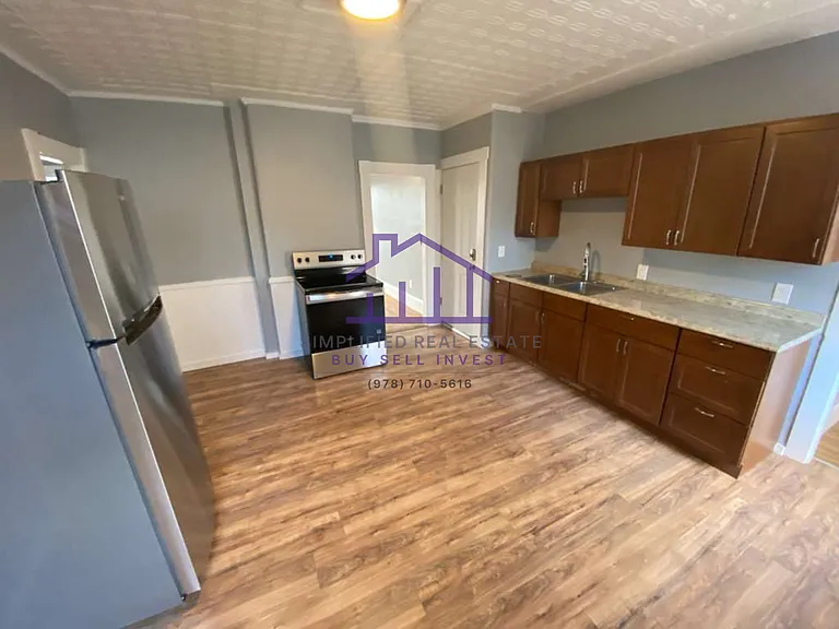248 Park St #2 — Photo 8