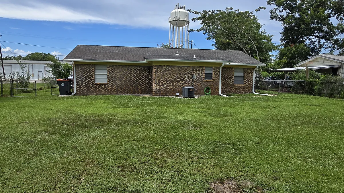 Building Photo - 211 South St