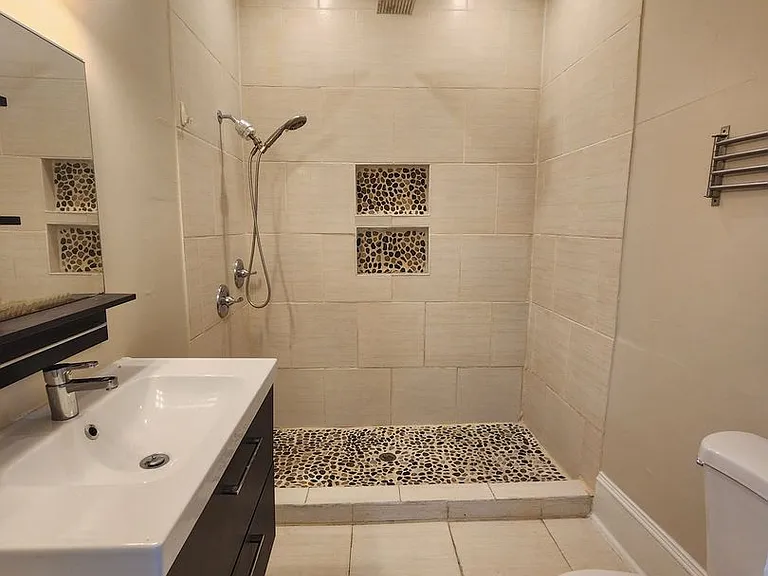 2812 N Morgan St — Photo 8