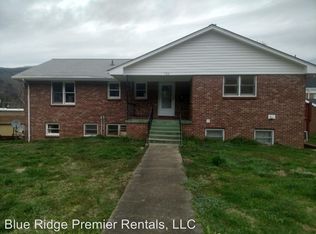 100 Jackson St #3, Sylva, NC 28779