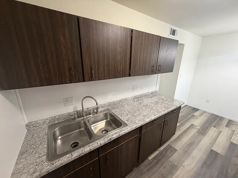 912 S 2nd St #C — Photo 5