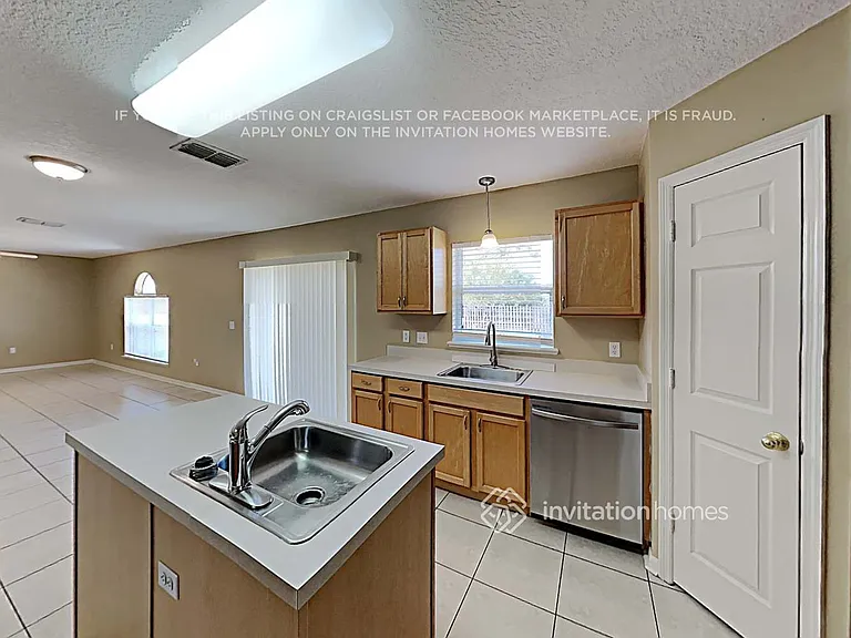13501 Mango Bay Dr — Photo 7