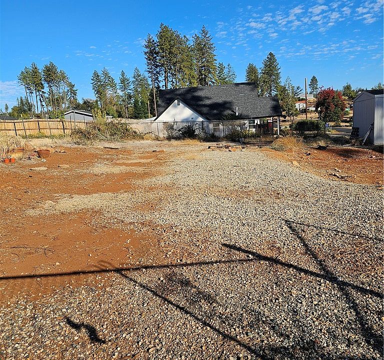 1st image of 6094 Laurel Dr