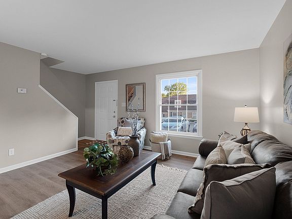 4th image of 1807 E Church St #106