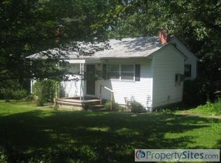 22110 Meadow Ln, Warrenton, MO 63383