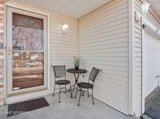 140 Monterey Dr, Bolingbrook, IL 60440