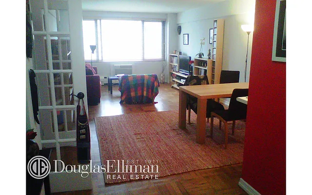 Rented by Douglas Elliman | media 34