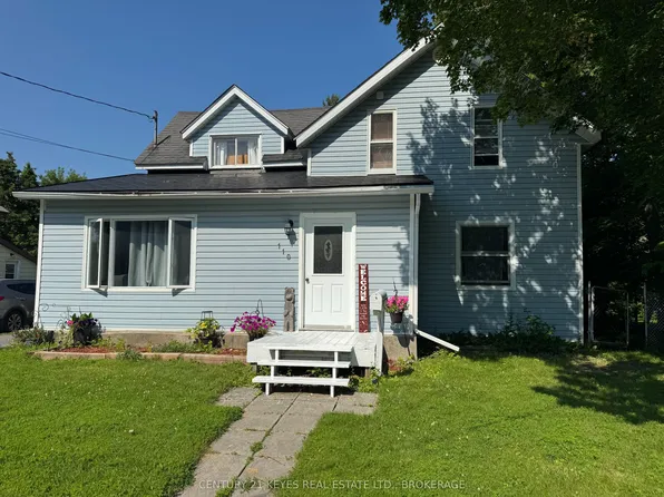 110 Elm St, Gananoque, ON K7G 2S9