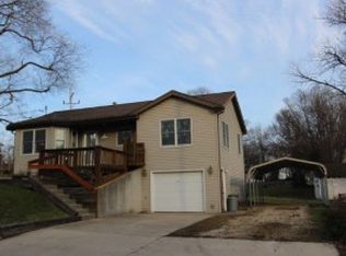 6 Monroe Ave, Charleston, IL 61920