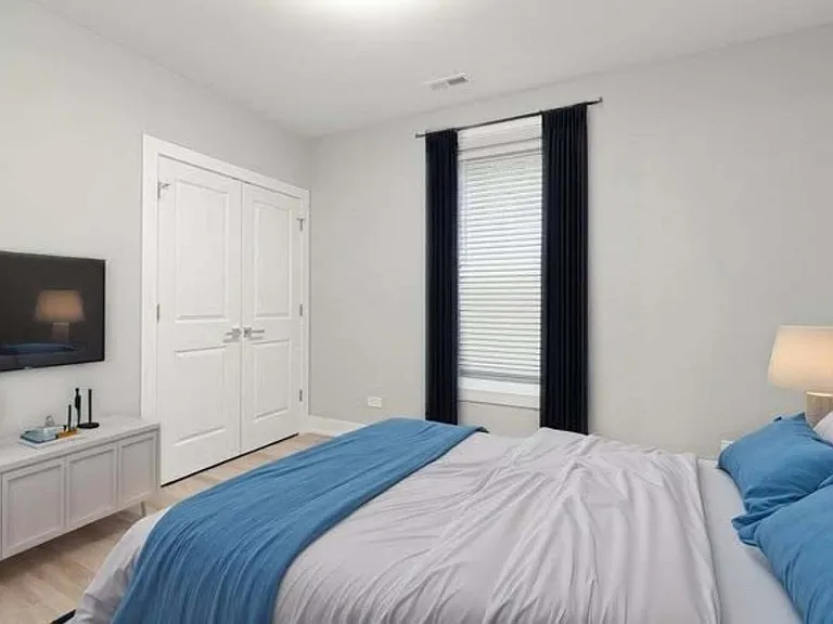 13443 Greenwood Ave #2E — Photo 9
