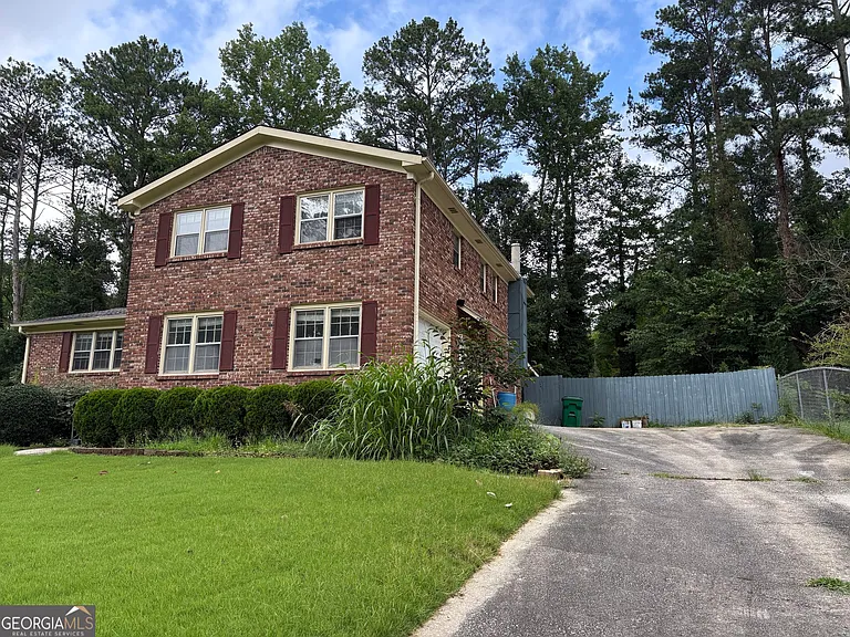 1481 Drayton Woods Dr — Photo 2