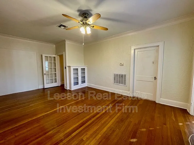 2 bed, 1.0 bath, 1000 sqft, $900 — Photo 3