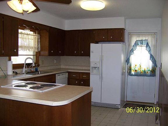 Kitchen with appliances