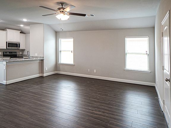3rd image of 1420 Brindle Dr