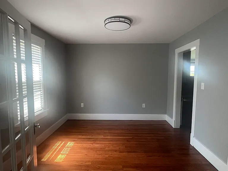 322 Marr St — Photo 7
