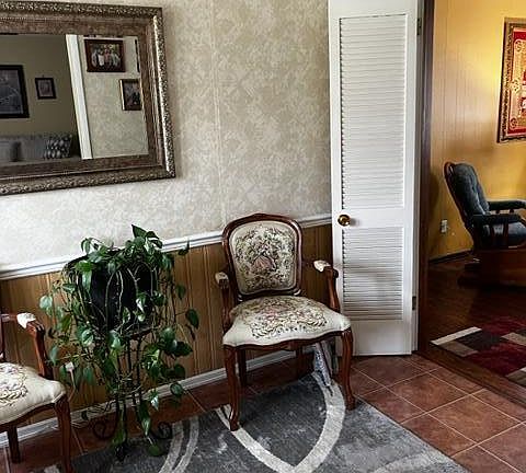 3rd image of 525 Lawnwood Ct