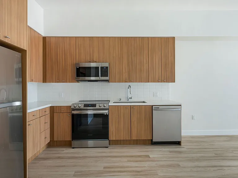 Uptown Lofts — Photo 6