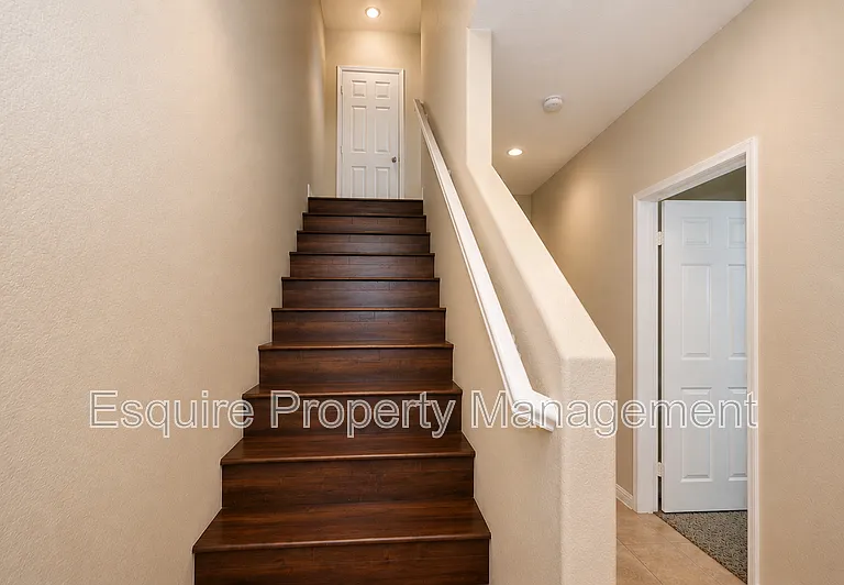 2337 Chapel Dr #9 — Photo 2