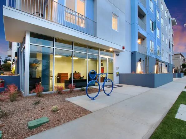 Geneva@Pacific, 3827 Frances Ave #205, Los Angeles, CA 90066