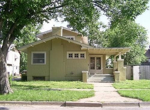 2nd image of 211 E 12th Ave
