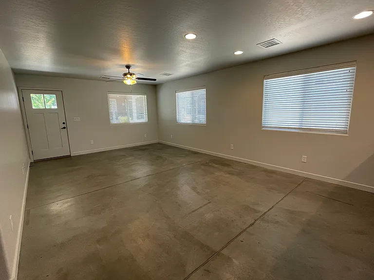 1048 Whipple St — Photo 9