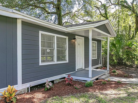 5th image of 517 NW 26th St