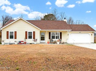 290 Parnell Rd, Hubert, NC 28539