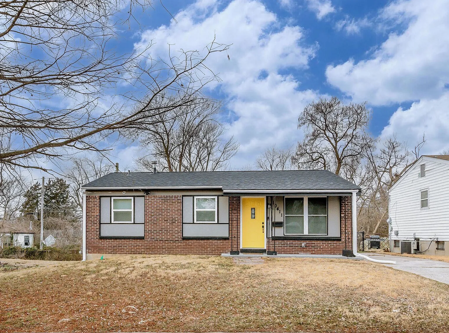 3 bed, 945 sqft, $1,400 — Photo 1