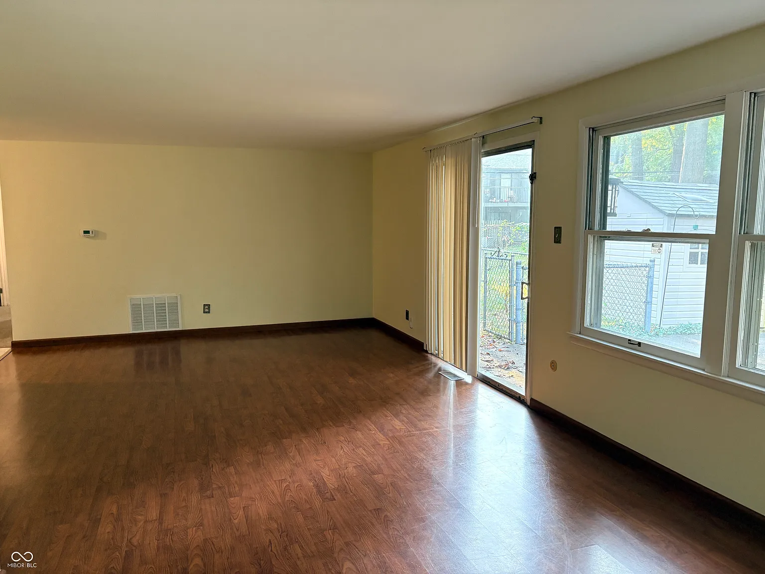 3 bed, 2.0 bath, 1626 sqft, $2,100 — Photo 3
