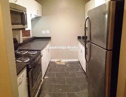 2 bed, 1.0 bath, $3,800 — Photo 3