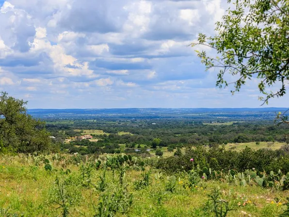 4392 Ranch Rd #2721, Fredericksburg, TX 78624