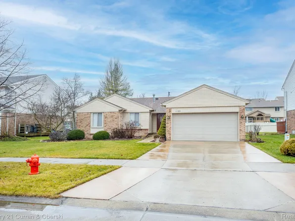 1193 Whittier Dr, Canton, MI 48187