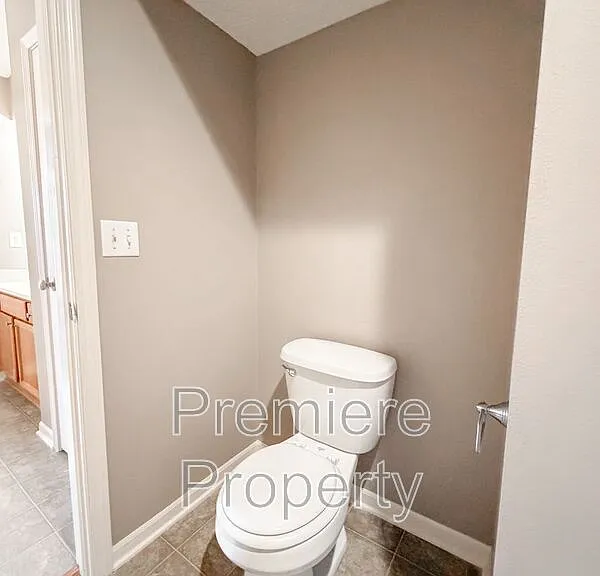 264 N Hedge Ln — Photo 12