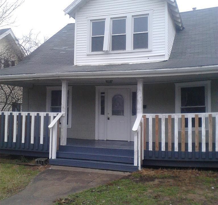 2nd image of 413 E Loudon Ave