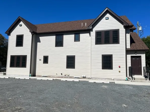 201 E Harford St #1, Milford, PA 18337